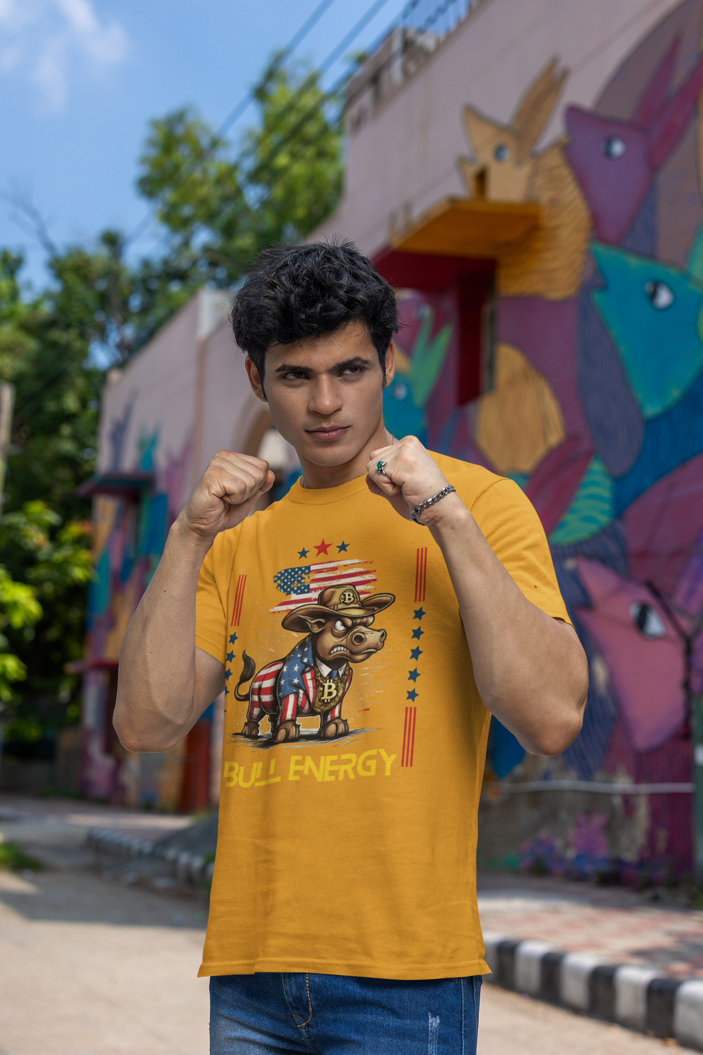 🔥 Bitcoin Bullz™ Patriotic Crypto Street Tee – Cartoon Style Bull Expression Bold USA Design for Bitcoin Bulls & Independence Lovers 🔥